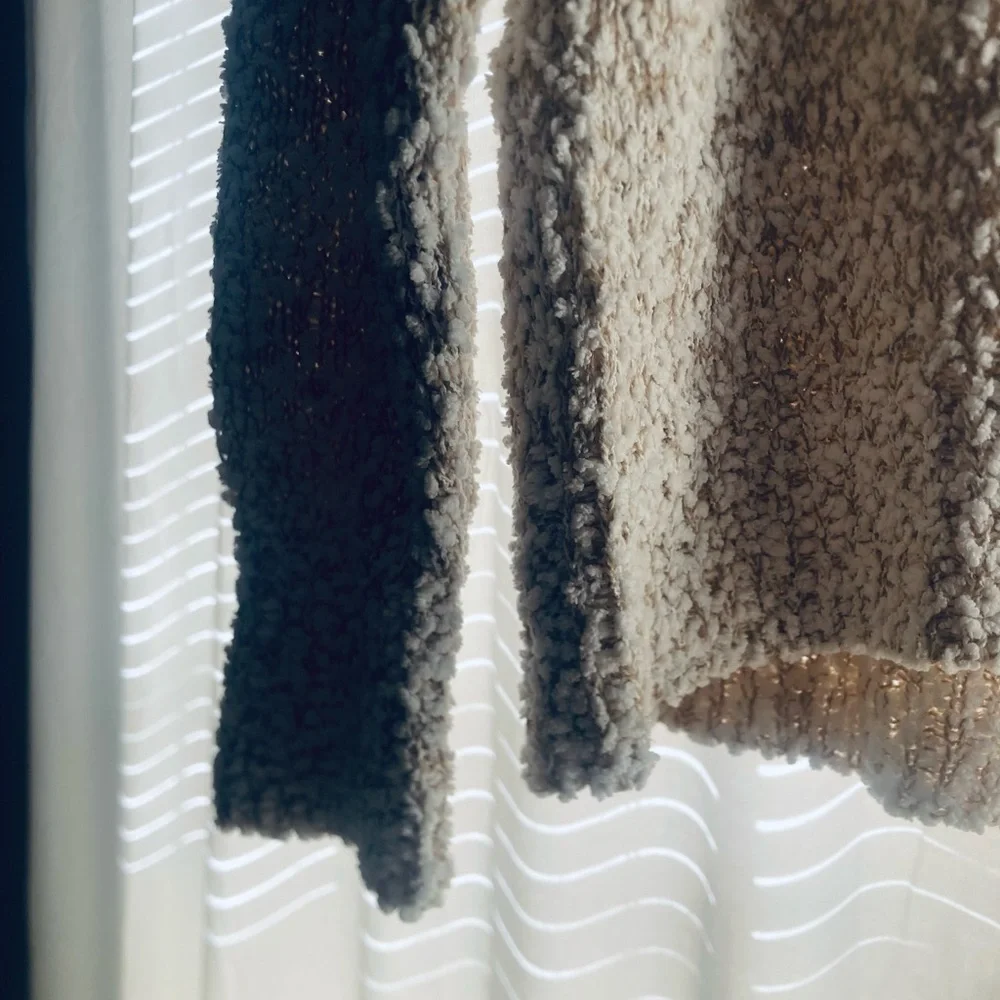 Ivory Turtleneck Sweater - Picture 4 of 5